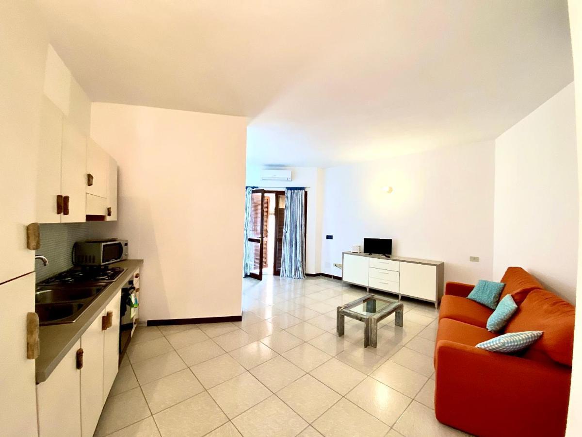 Appartamento Fronte Mare Santa Teresa Gallura Εξωτερικό φωτογραφία