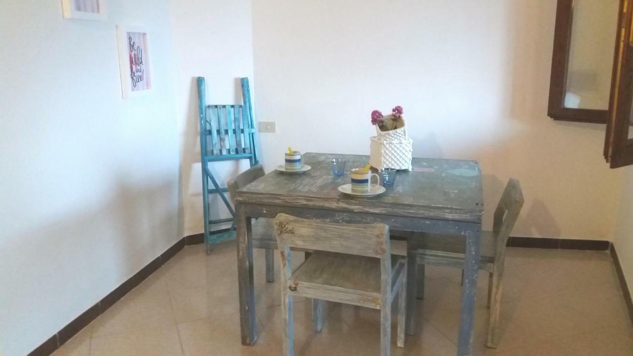 Appartamento Fronte Mare Santa Teresa Gallura Εξωτερικό φωτογραφία